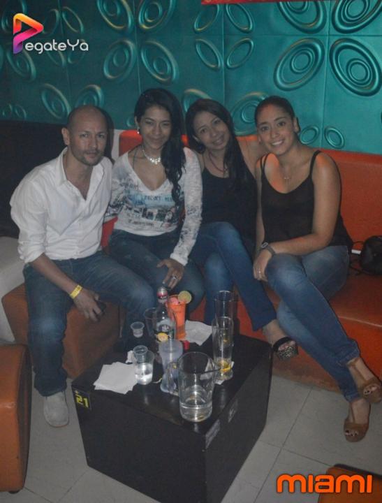 Foto 18 de Miami Bar - Amor y Amistad 2015 en Miami Bar Cali, Cali
