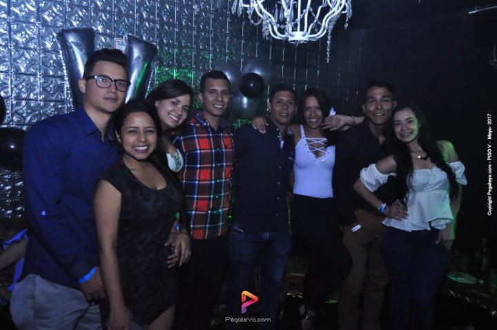 Foto 27 de Piso V - Sábado 6 de mayo de 2017 en Bar Piso V Bucaramanga, Bucaramanga