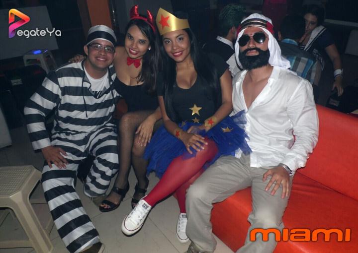 Foto 20 de Miami - Halloween 2015 en Miami Bar Cali, Cali