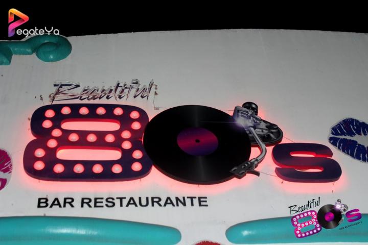 Foto 12 de BEAUTIFUL 80`S - 3Er Fds Dic. 2015 en Beautiful 80`s Cali, Cali