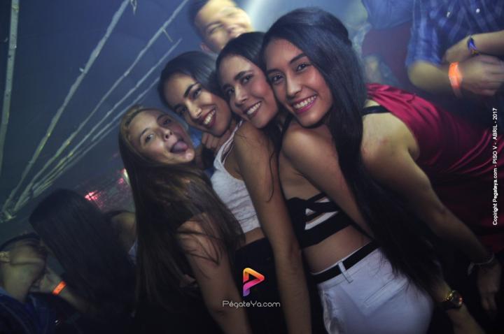 Foto 9 de PISO V - Sabado 8 de abril de 2017 en Bar Piso V Bucaramanga, Bucaramanga