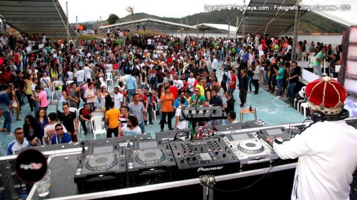 Foto 99 de TOMORROWLAKE Lago Calima en Fiestas Colombia, Medellín