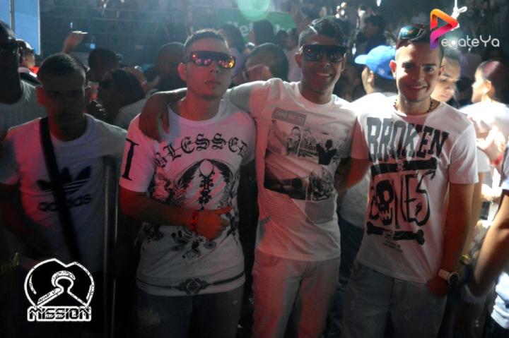 Foto 28 de 5ta Edicion Fiesta Blanca - Mission Club en Pegateya Cali, Cali