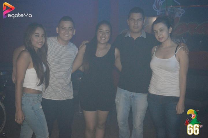 Foto 45 de La lora Bar - AMOR & AMISTAD Sept. 2016 en La Lora Bar, Cali