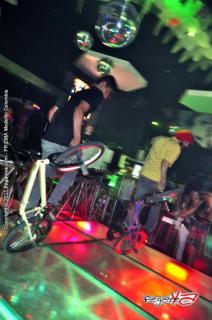Foto 79 de Discoteca Prizma 26 noviembre 2011 en Prizma Discoteca Medellin, Medellín