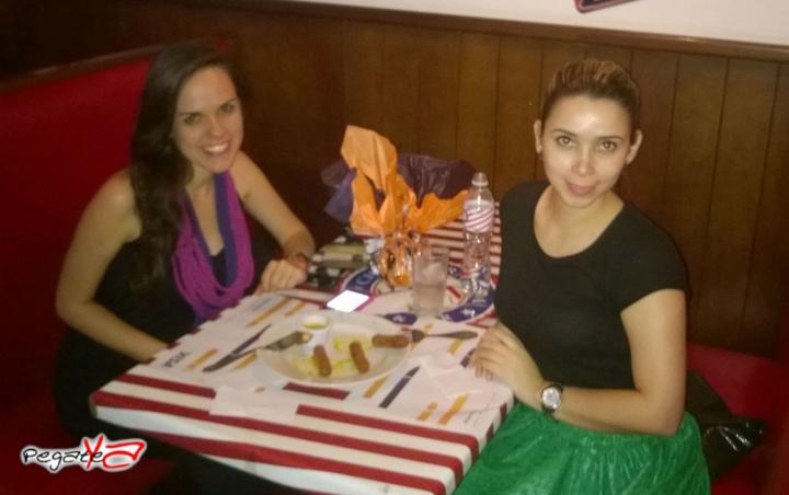 Foto 4 de Charly Food Bar - 3er FDS Octubre en Charly Food Bar, Cali