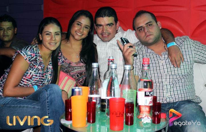 Foto 38 de Living Night Club - 5to FDS Enero 2015 en Living Night Club, Cali