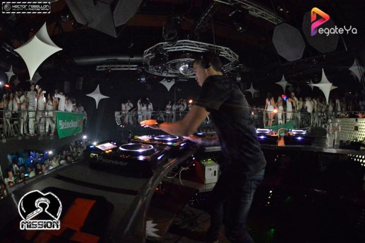 Foto 92 de 5ta Edicion Fiesta Blanca - Mission Club en Pegateya Cali, Cali