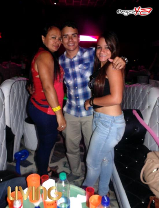 Foto 11 de Living - Amor y Amistad en Living Night Club, Cali