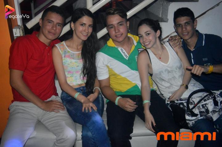 Foto 28 de Miami Bar - Feria 2015 en Miami Bar Cali, Cali