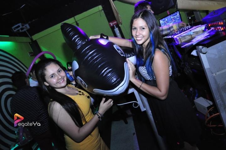 Foto 30 de El Manicomio sábado 25 de abril 2015 en Discoteca El Manicomio Bucaramanga, Bucaramanga