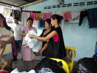 Foto 12 de Bucaramanga entrega donaciones La Joya en Bucaramanga entrega donaciones La Joya, Barrancabermeja