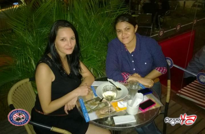 Foto 2 de Charly Food Bar - 4to FDS Octubre 2014 en Charly Food Bar, Cali