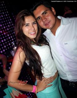 Foto 20 de Bling - Viernes 23 de mayo de 2014 en Bar Bling Bucaramanga, Bucaramanga