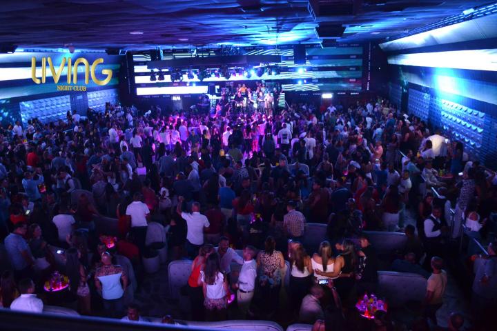 Foto 18 de Living - 2do Fds Julio 2017 en Living Night Club, Cali