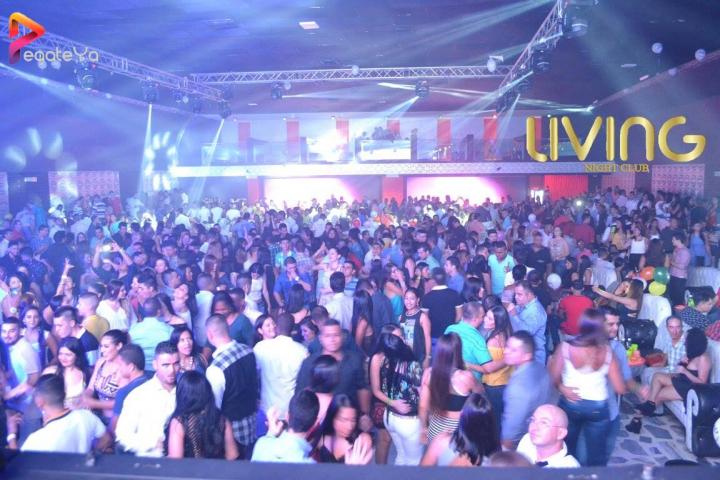 Foto 29 de Living Night Club - 5To fds Abril 2016 en Living Night Club, Cali