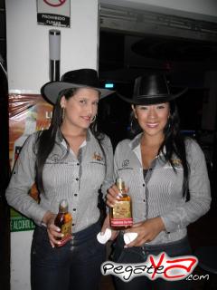 Foto 2 de Sex On The Beach Ii (15 de Junio) en Paparazzi Bar Club