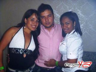 Foto 40 de Abril 14 del 2012 en Babel / Barra Libre Cali, Cali