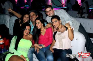 Foto 50 de Junio 08 del 2013 en Living Night Club, Cali
