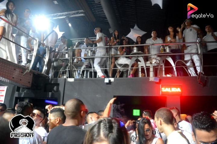 Foto 29 de 5ta Edicion Fiesta Blanca - Mission Club en Pegateya Cali, Cali