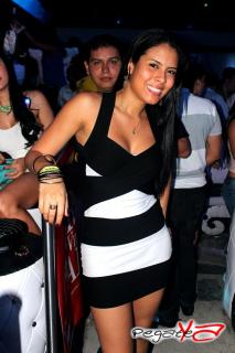 Foto 25 de Agosto 17 del 2013 en Living Night Club, Cali