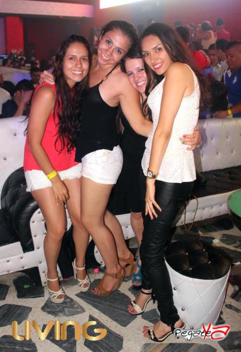 Foto 19 de Living Night Club - Oct 11 en Living Night Club, Cali
