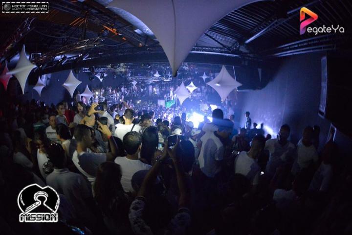 Foto 93 de 5ta Edicion Fiesta Blanca - Mission Club en Pegateya Cali, Cali