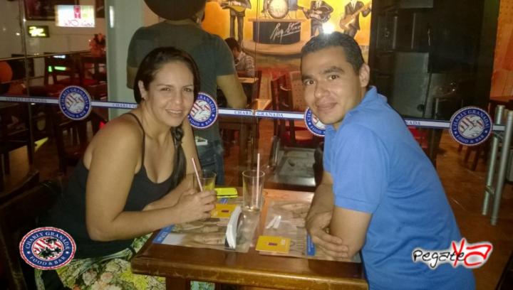 Foto 3 de Charly Food Bar - 4to FDS Octubre 2014 en Charly Food Bar, Cali