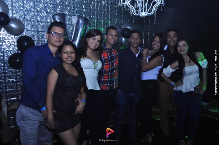 Foto 29 de Piso V - Sábado 6 de mayo de 2017 en Bar Piso V Bucaramanga, Bucaramanga