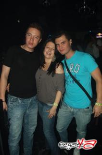 Foto 23 de Prizma 4 de Febrero de 2012 en Prizma Discoteca Medellin, Medellín