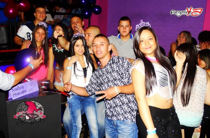 Foto 15 de Sampues - 3er FS Octubre en Discoteca Sam Pues Medellin, Medellín