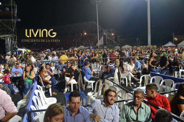 Foto 10 de Living Conciertos Feria De Cali 2016 en Living Night Club, Cali