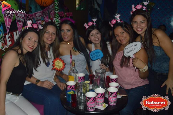 Foto 14 de Kabaret Bar - 3er Fds Dic. 2016 en Kabaret - Granada, Cali