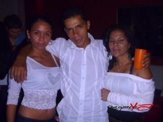 Foto 11 de Febrero 04 del 2012 en Babel / Barra Libre Cali, Cali