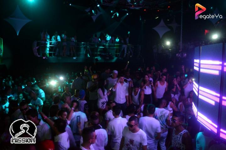 Foto 30 de 5ta Edicion Fiesta Blanca - Mission Club en Pegateya Cali, Cali