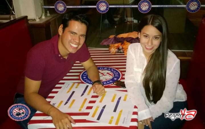 Foto 4 de Charly Food Bar - 4to FDS Octubre 2014 en Charly Food Bar, Cali