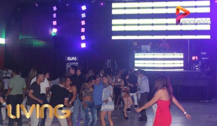 Foto 20 de Living - Enero 16 del 2015 en Living Night Club, Cali