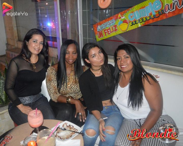 Foto 15 de Blondie - 2do Fds Mayo 2016 en Blondie Bar Cali, Cali