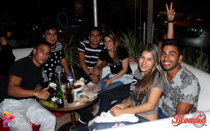 Foto 14 de Blondie - 1er FDS Mayo 2015 en Blondie Bar Cali, Cali