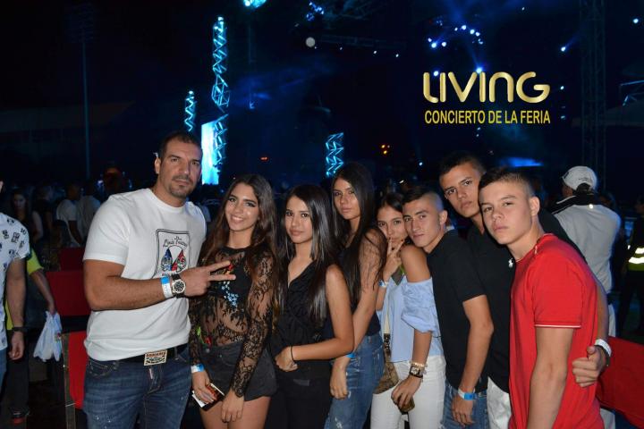 Foto 11 de Living Conciertos Feria De Cali 2016 en Living Night Club, Cali