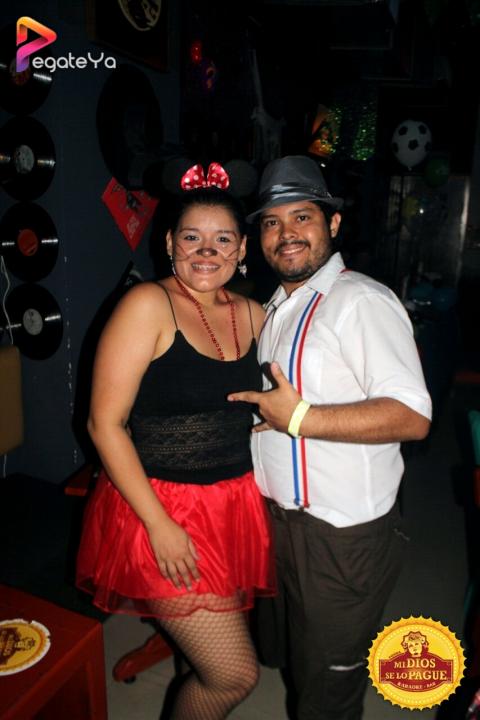 Foto 57 de Mi Dios Se Lo Pague - Halloween 2015 en Fonda Mi Dios Se Lo Pague, Cali