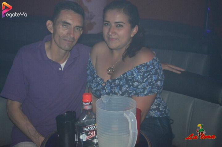 Foto 23 de La Lora Bar - 1er/2do fds Enero 2017 en La Lora Bar, Cali
