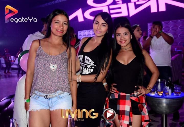 Foto 3 de Living Night Club - 3er fds Junio 2016 en Living Night Club, Cali