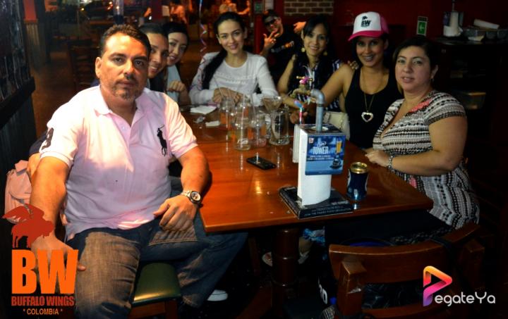 Foto 2 de Bufalo Wings - 2do FDS Julio 2015 en Búfalo Wings - Cali, Cali