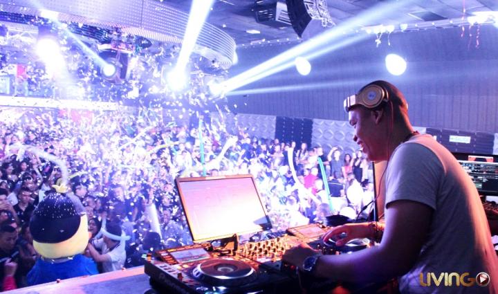 Foto 30 de Living - 3er Fds Abril 2017 en Living Night Club, Cali