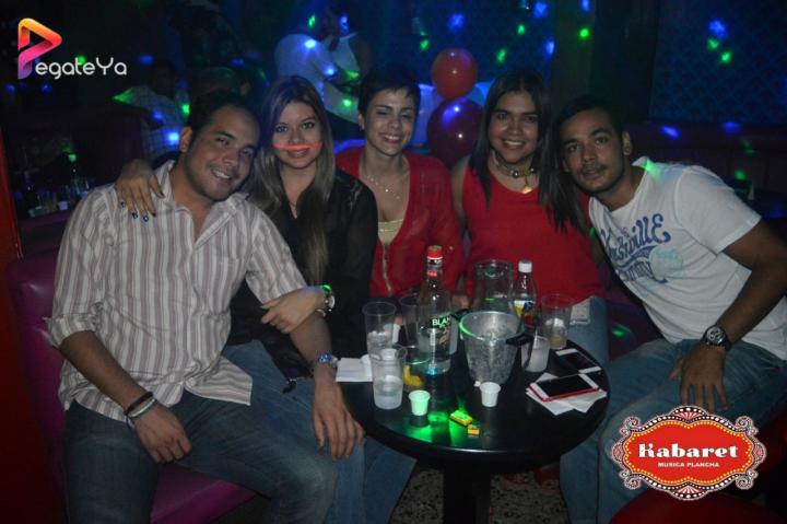 Foto 15 de Kabaret Bar - 5to FDS Mayo 2015 en Kabaret - Granada, Cali