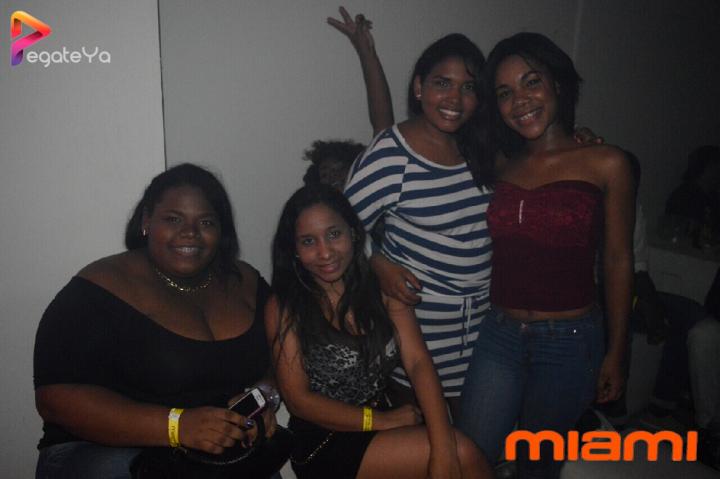 Foto 63 de Miami Bar - Amor & Amistad 2016 en Miami Bar Cali, Cali