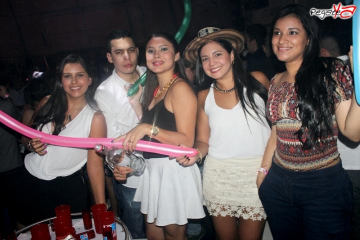 Foto 145 de Lolas Club - 4to FDS Nov 2014 en Lolas Club Menga Cali, Cali