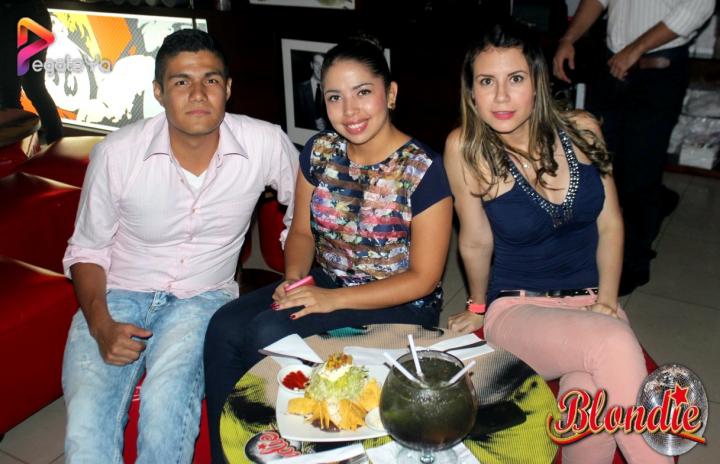 Foto 38 de Blondie - 4to FDS Sept 2015 en Blondie Bar Cali, Cali