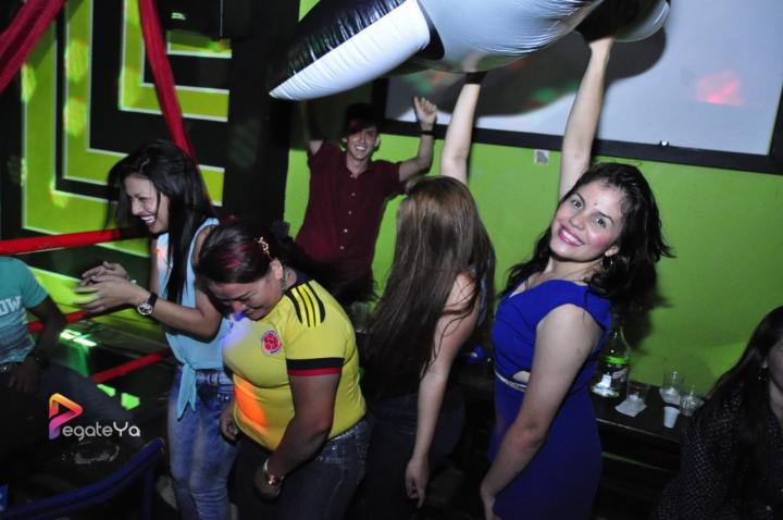 Foto 33 de El Manicomio sábado 25 de abril 2015 en Discoteca El Manicomio Bucaramanga, Bucaramanga